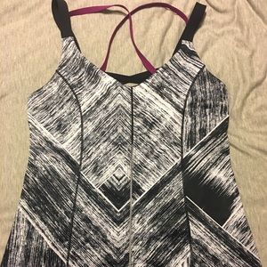 Lululemon workout top